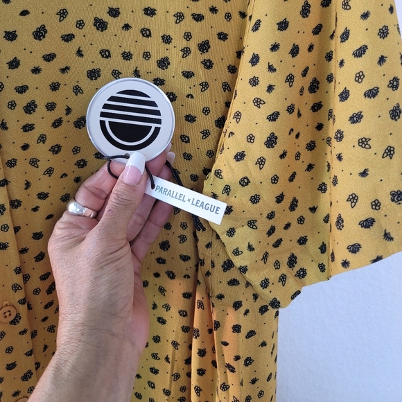 PARALLEL X LEAGUE DUKE WOVEN GOLD/BLACK SHORT SLEEVE CASUAL SHIRT - Picture 11 of 16